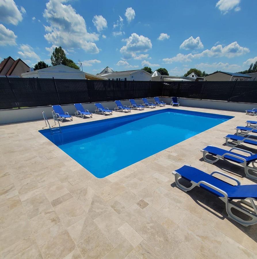 Camping Le Clos Savoye Biville-sur-Mer Kültér fotó